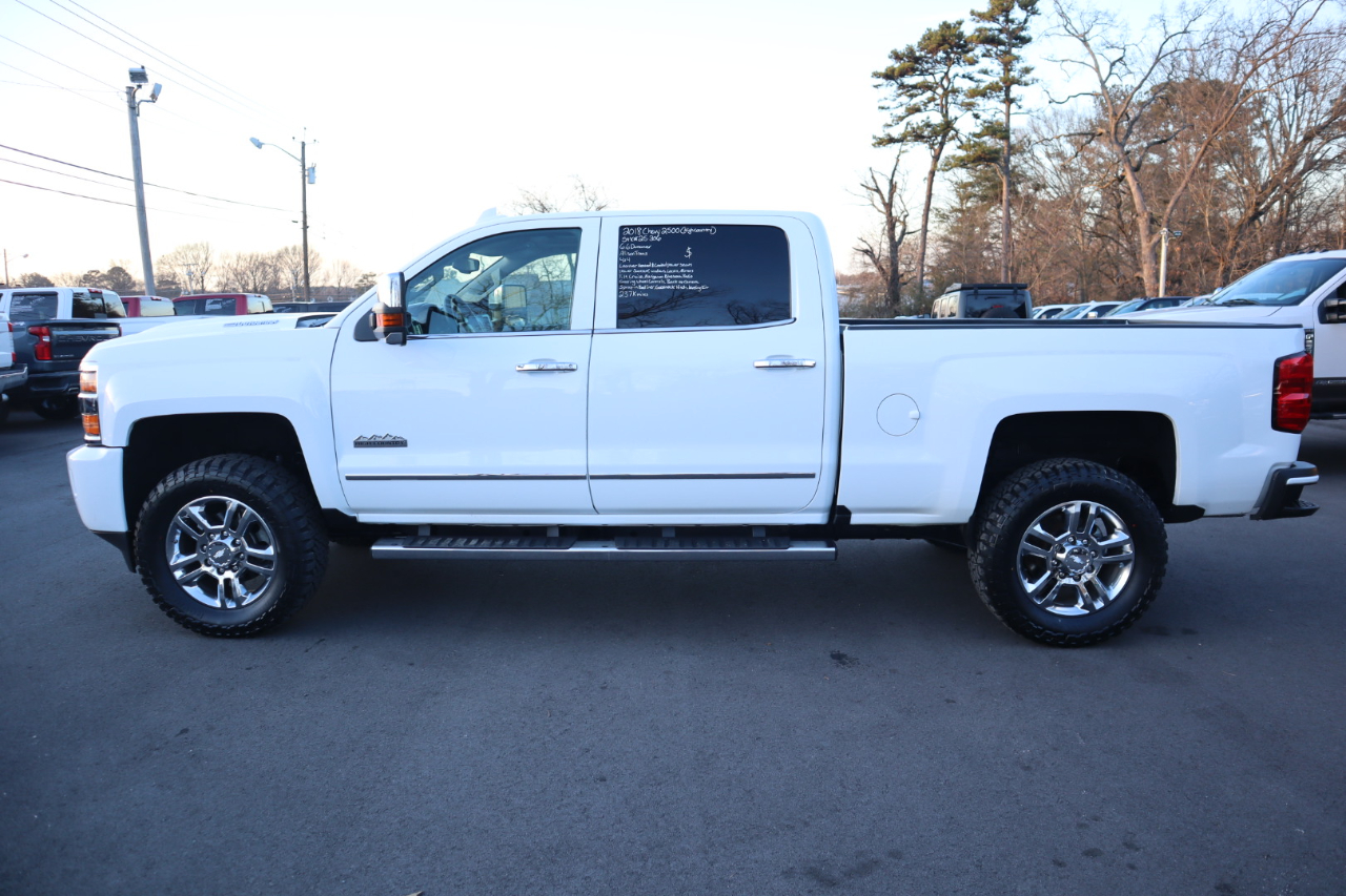 Chevrolet Silverado 2500HD 4WD Crew Cab 153.7" High Country 2018
