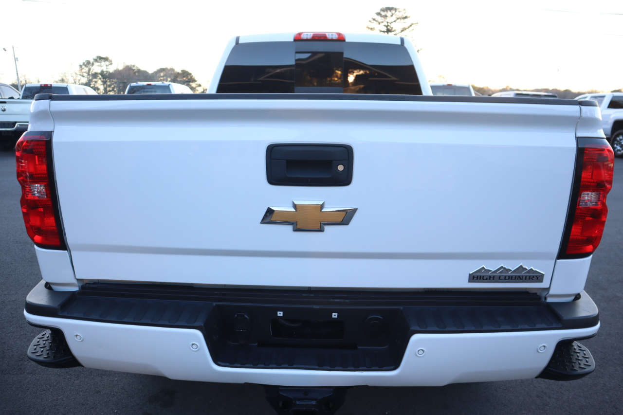 Chevrolet Silverado 2500HD 4WD Crew Cab 153.7" High Country 2018