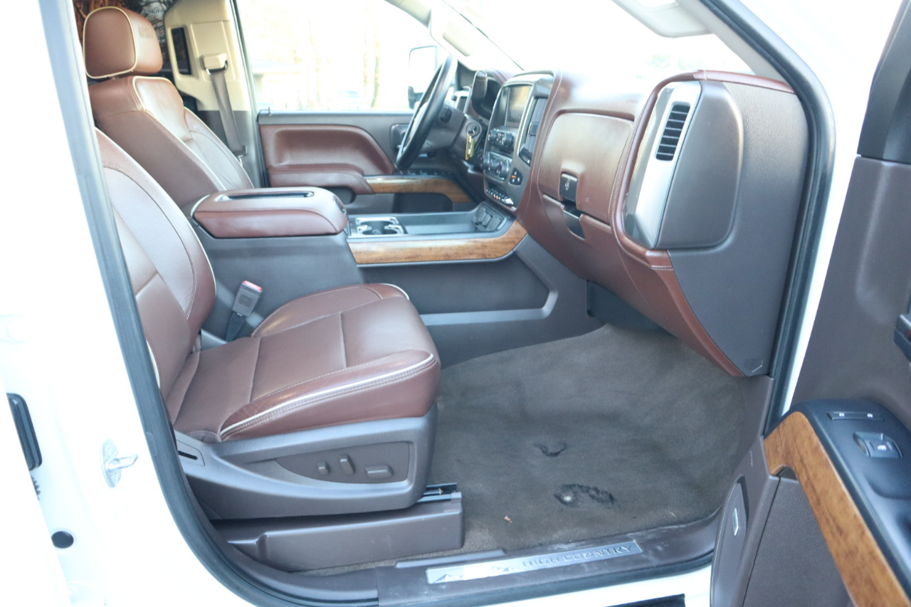 Chevrolet Silverado 2500HD 4WD Crew Cab 153.7" High Country 2018