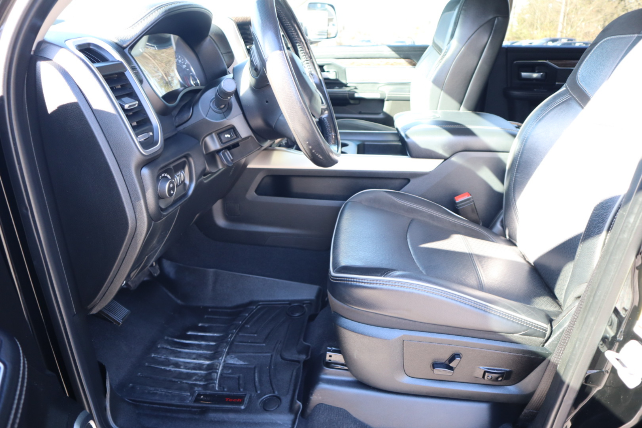 RAM 3500 Laramie 4x4 Crew Cab 8' Box 2019