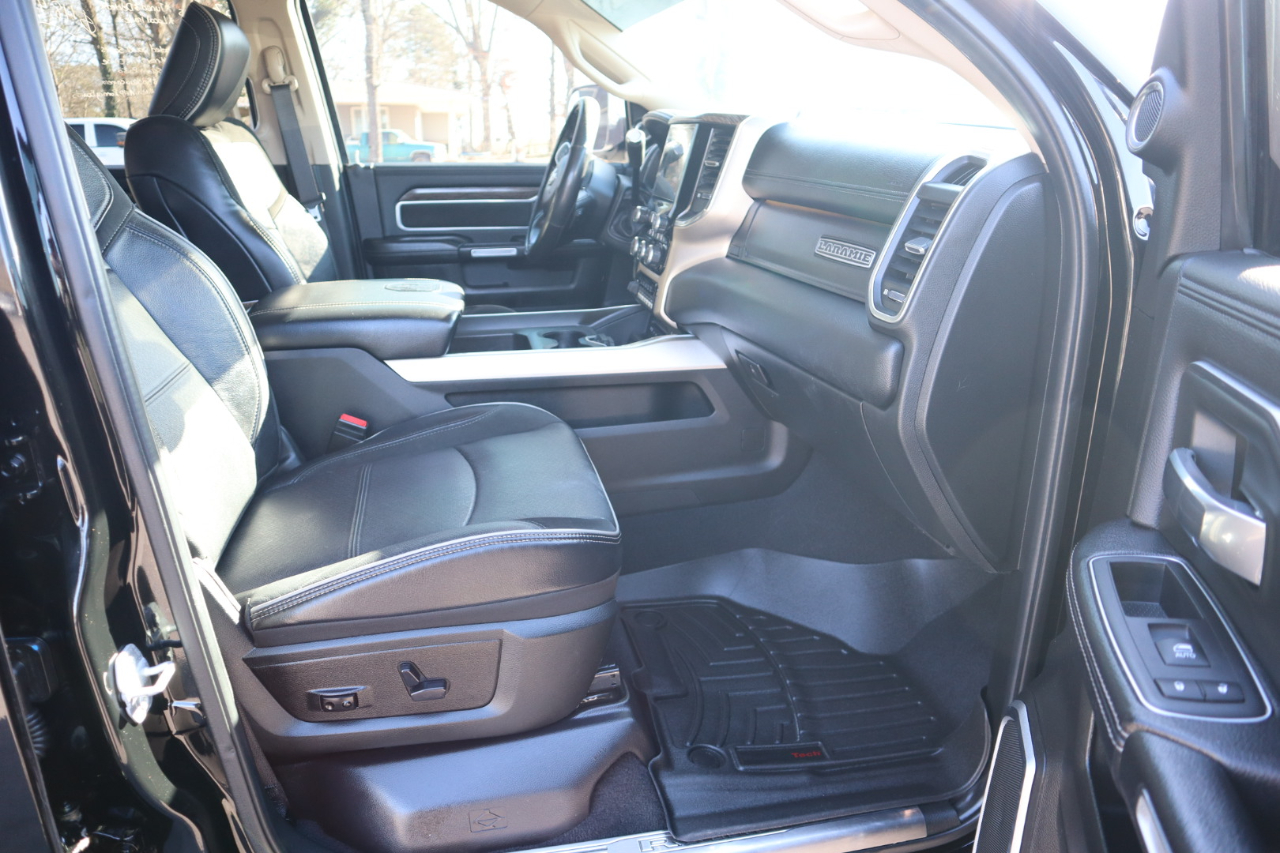 RAM 3500 Laramie 4x4 Crew Cab 8' Box 2019