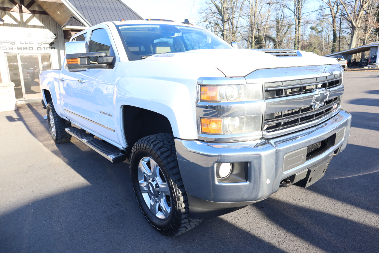 Chevrolet Silverado 2500HD 4WD Crew Cab 153.7" LTZ 2018