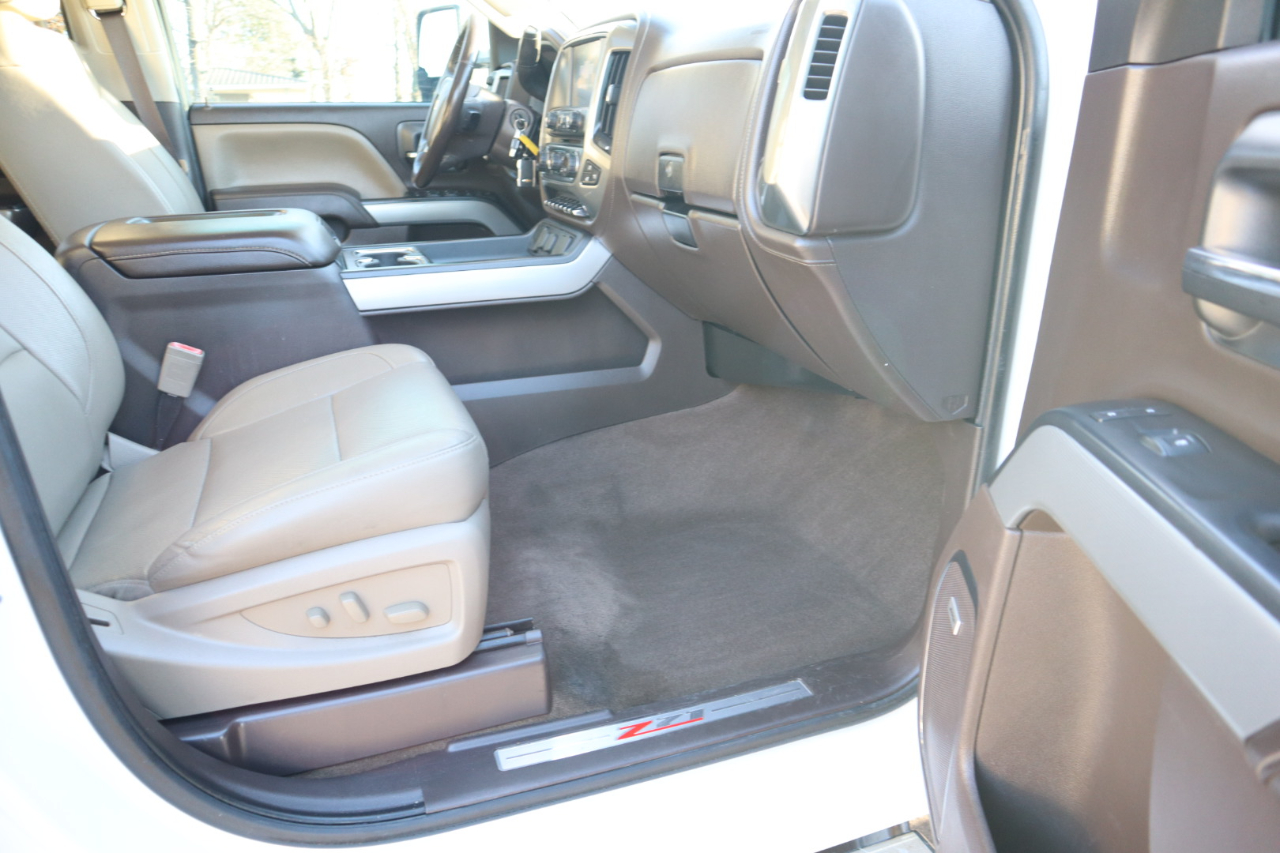 Chevrolet Silverado 2500HD 4WD Crew Cab 153.7" LTZ 2018