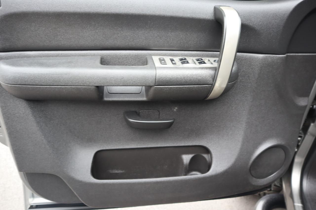 Chevrolet Silverado 2500HD 4WD Crew Cab 153" LT w/1LT 2008