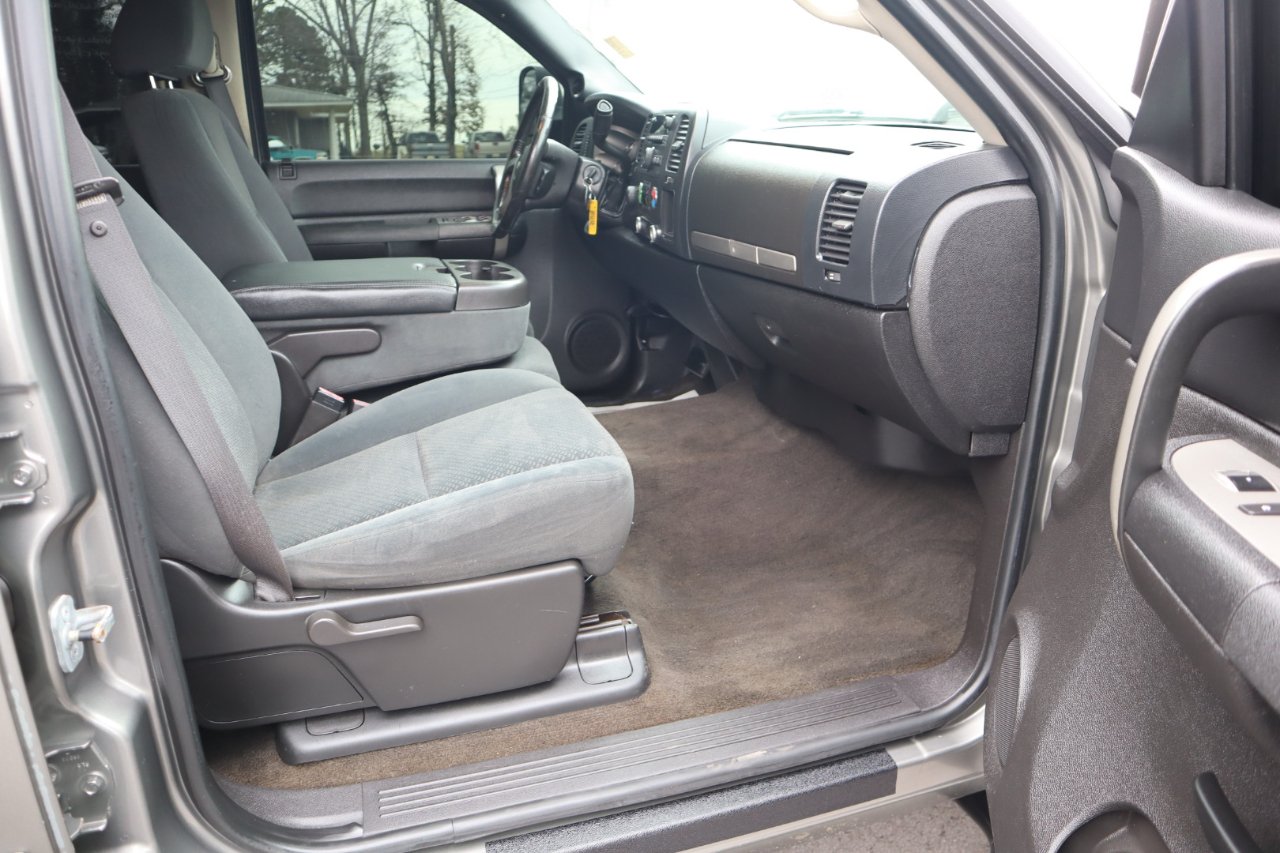 Chevrolet Silverado 2500HD 4WD Crew Cab 153" LT w/1LT 2008