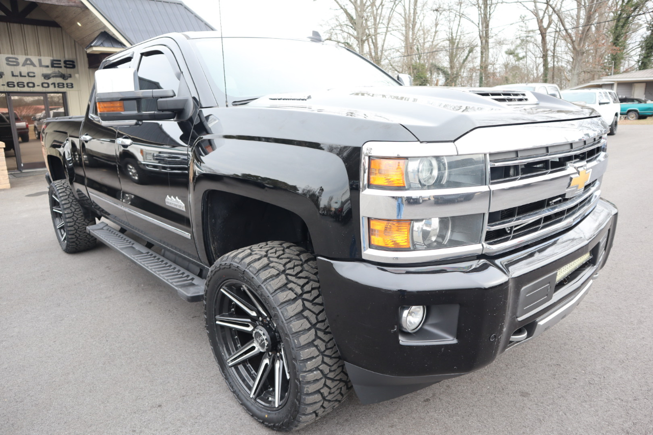 Chevrolet Silverado 2500HD 4WD Crew Cab 153.7" High Country 2018