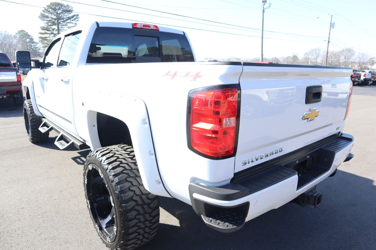 Chevrolet Silverado 2500HD 4WD Crew Cab 153.7" LTZ 2017