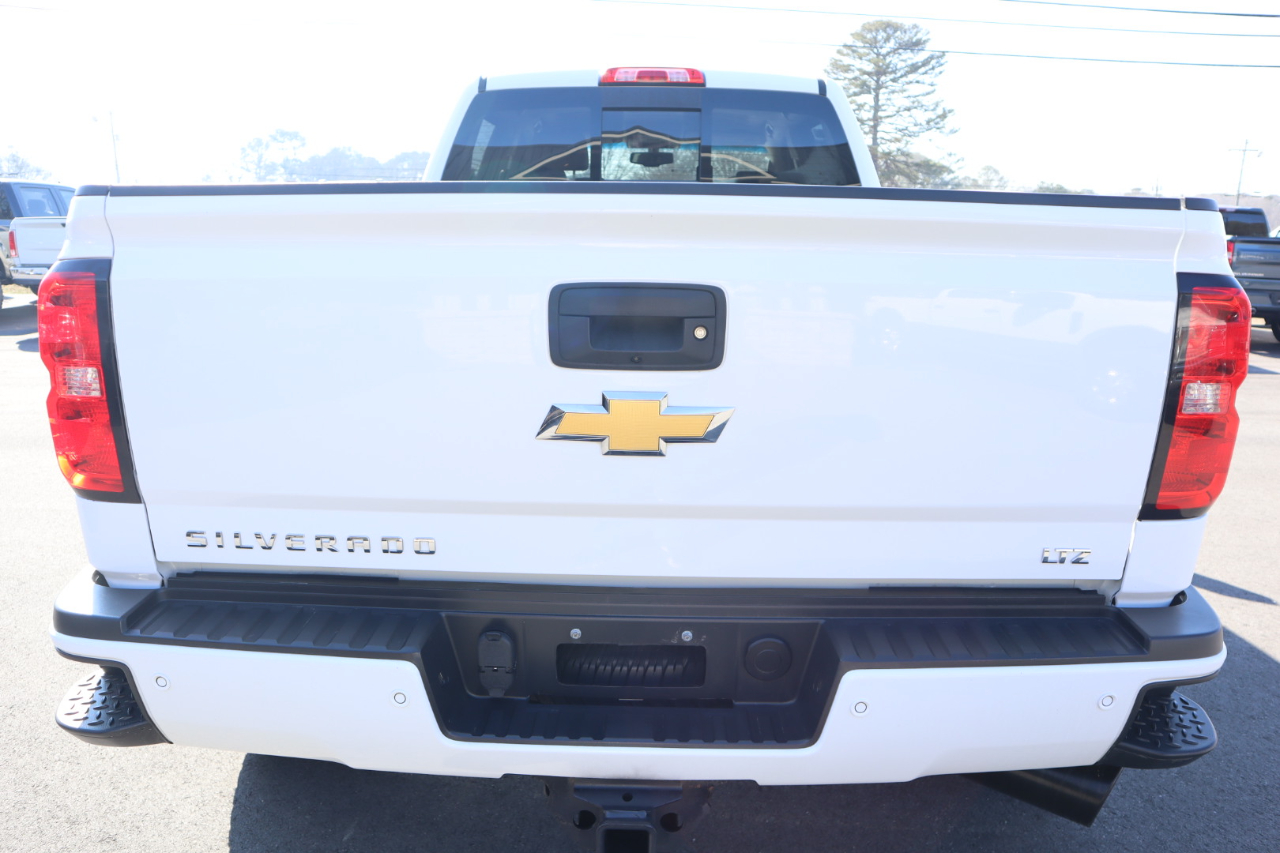 Chevrolet Silverado 2500HD 4WD Crew Cab 153.7" LTZ 2017