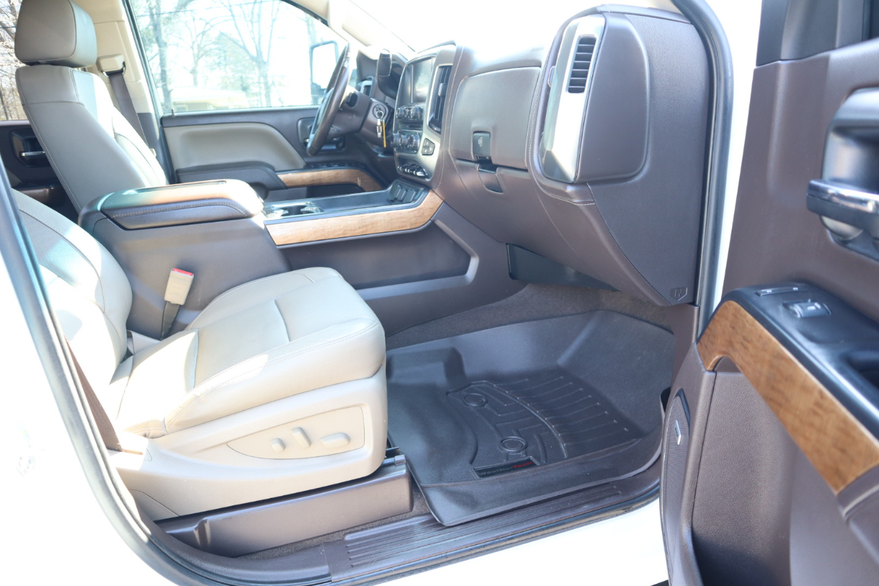 Chevrolet Silverado 2500HD 4WD Crew Cab 153.7" LTZ 2017