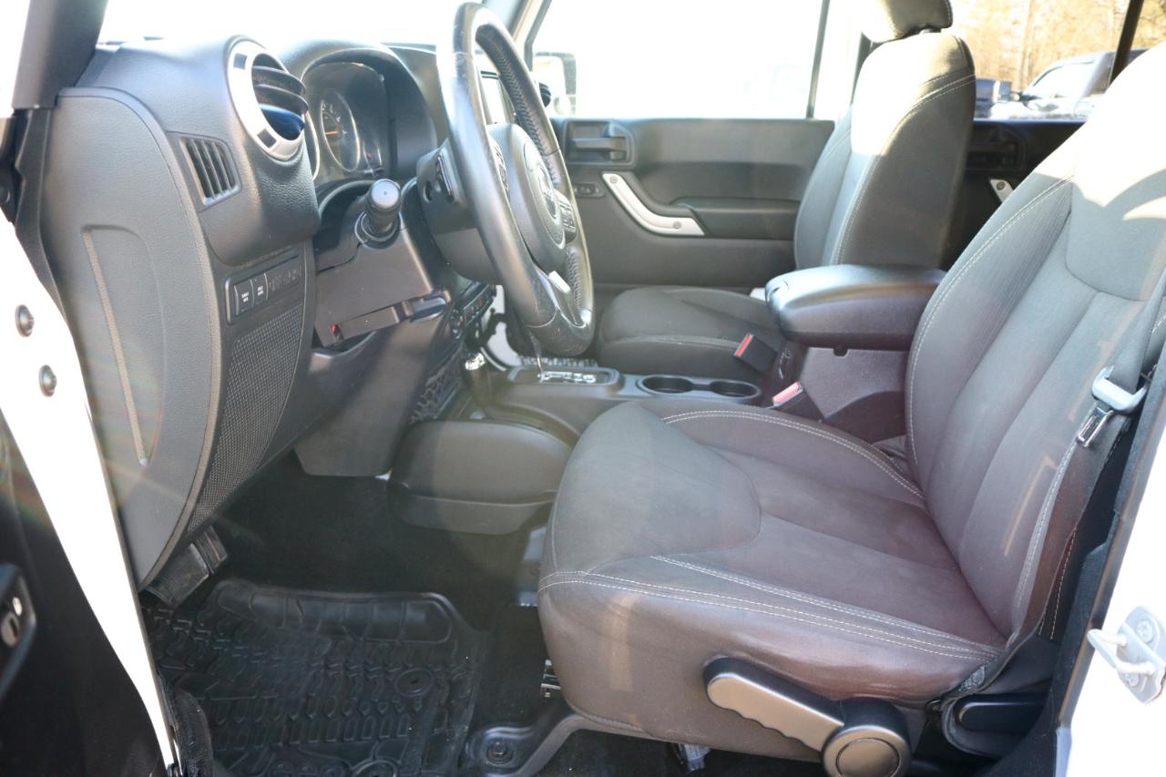 Jeep Wrangler Unlimited 4WD 4dr Rubicon 2016