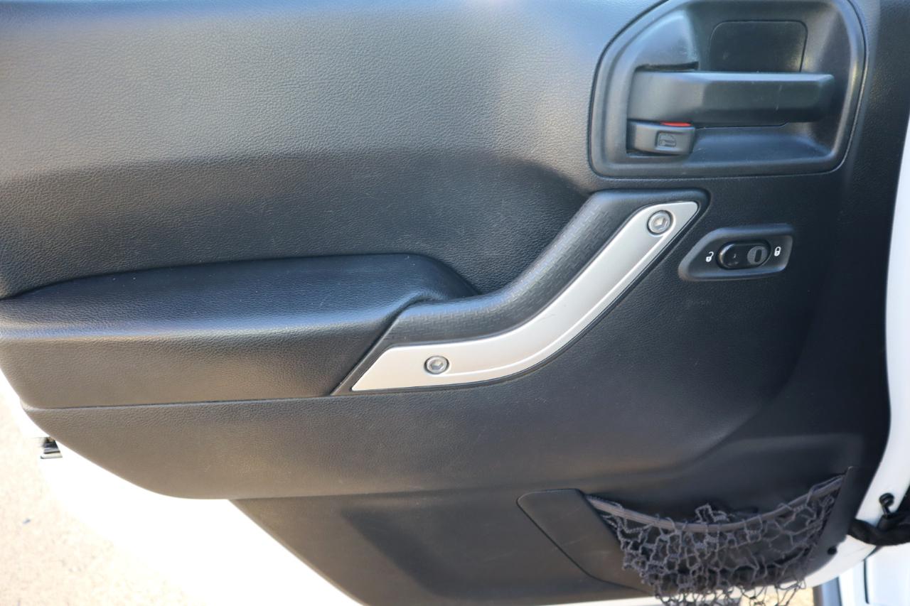 Jeep Wrangler Unlimited 4WD 4dr Rubicon 2016