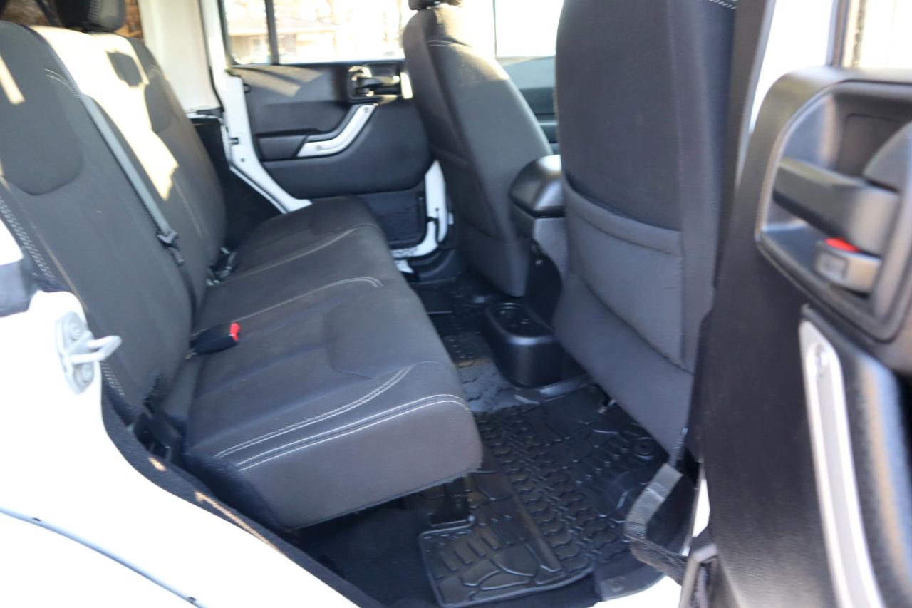 Jeep Wrangler Unlimited 4WD 4dr Rubicon 2016