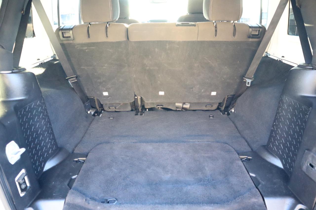 Jeep Wrangler Unlimited 4WD 4dr Rubicon 2016