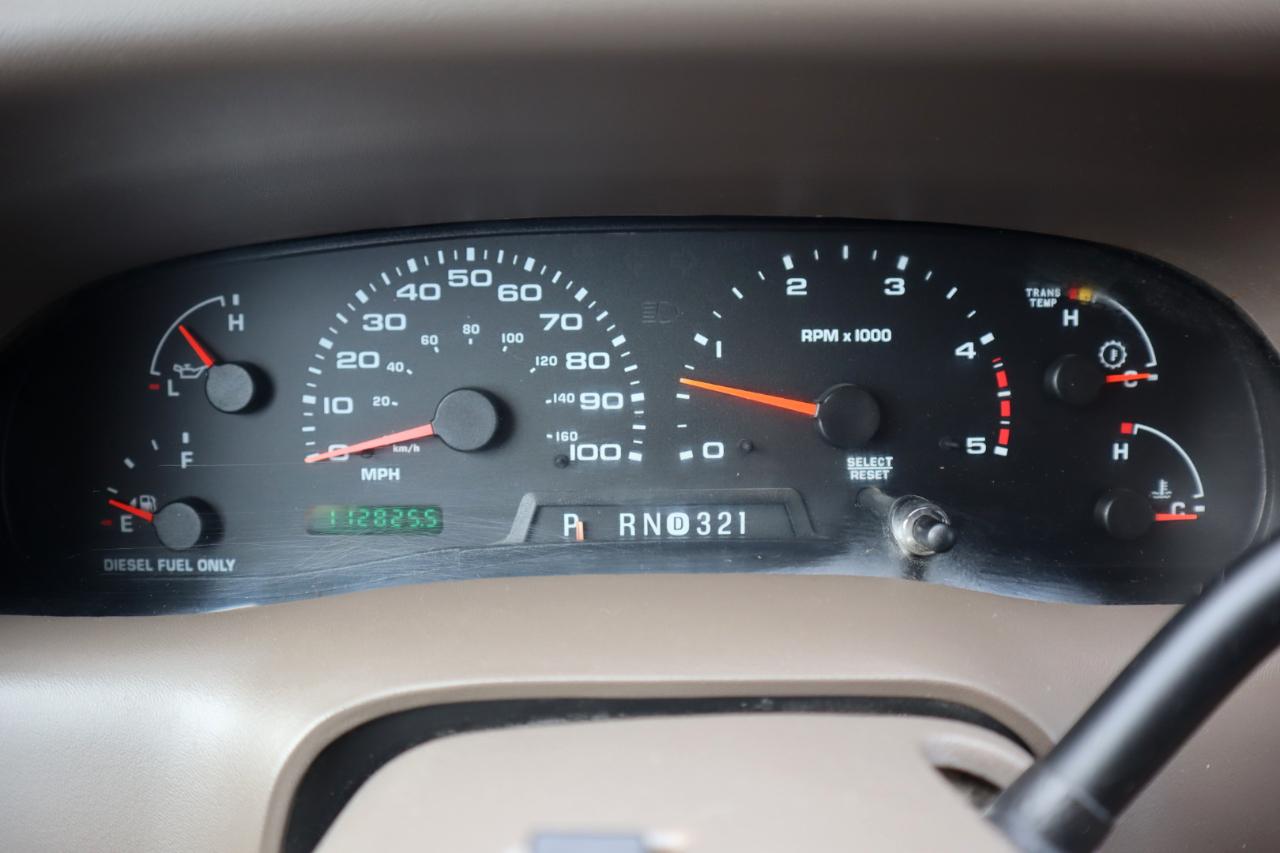 Ford Super Duty F-250 Crew Cab 156" Lariat 4WD 2004