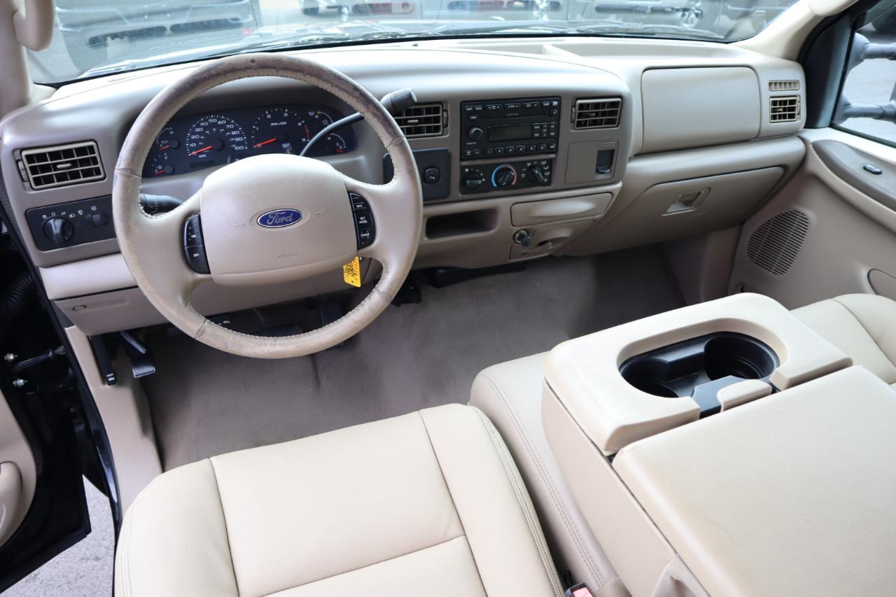 Ford Super Duty F-250 Crew Cab 156" Lariat 4WD 2004