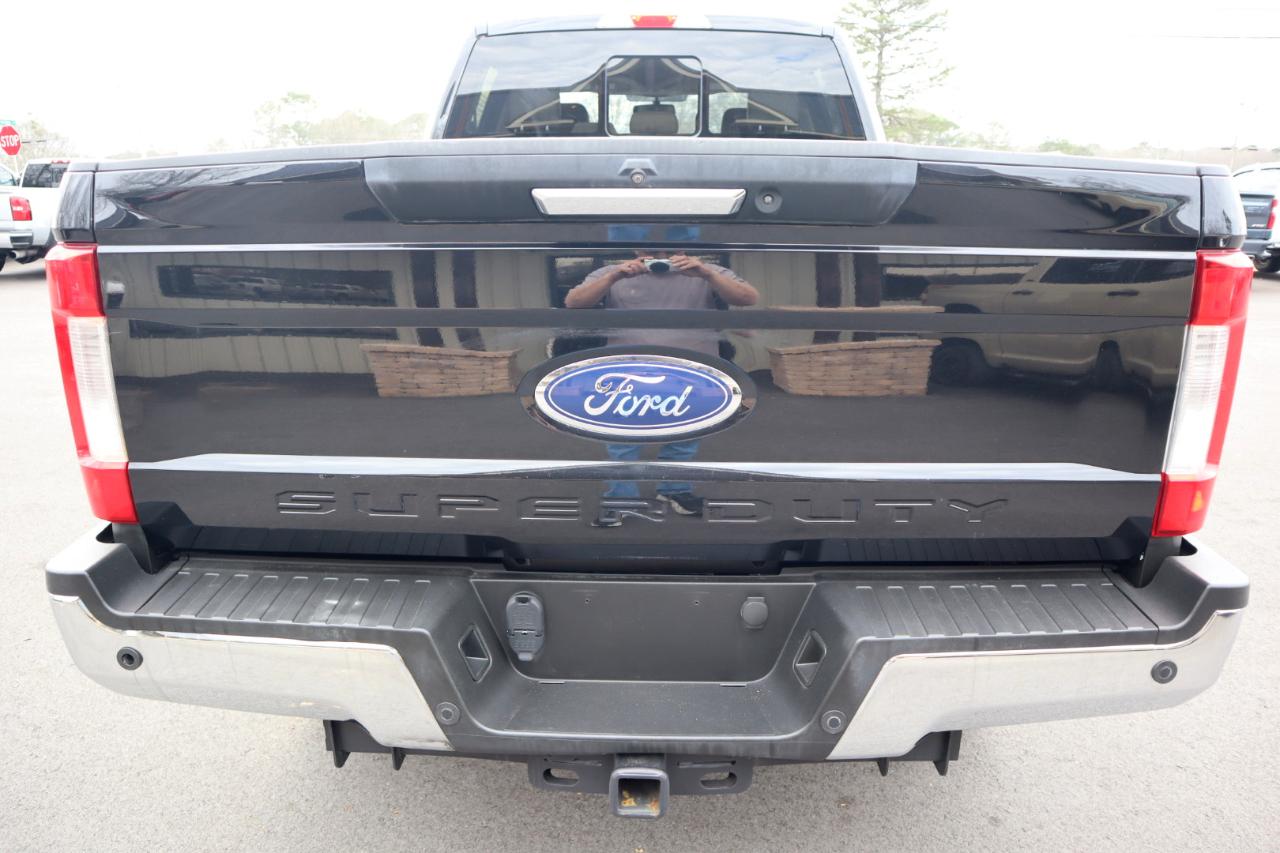 Ford Super Duty F-350 SRW Lariat 4WD Crew Cab 6.75' Box 2019