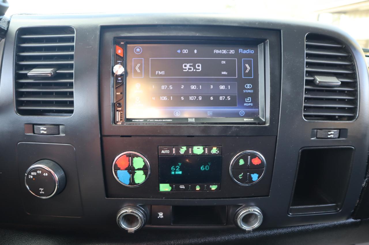 Chevrolet Silverado 1500 4WD Crew Cab 143.5" LT 2009