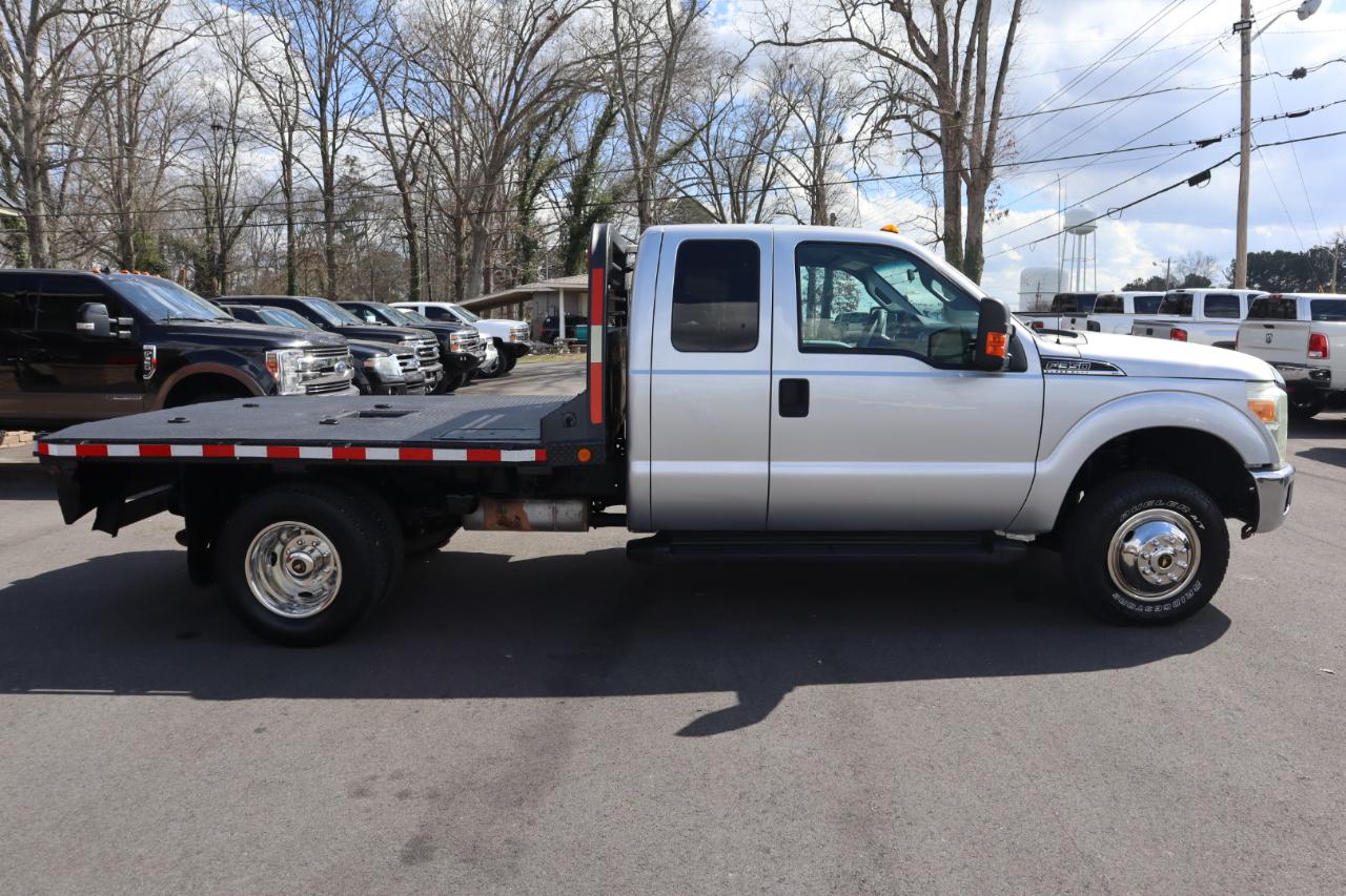 Ford Super Duty F-350 DRW 4WD SuperCab 162" WB 60" CA Lariat 2015