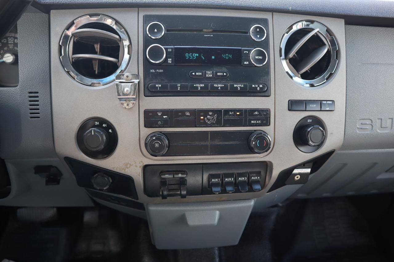 Ford Super Duty F-350 DRW 4WD SuperCab 162" WB 60" CA Lariat 2015