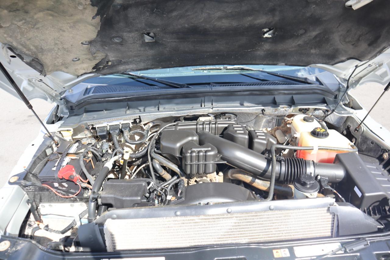 Ford Super Duty F-350 DRW 4WD SuperCab 162" WB 60" CA Lariat 2015