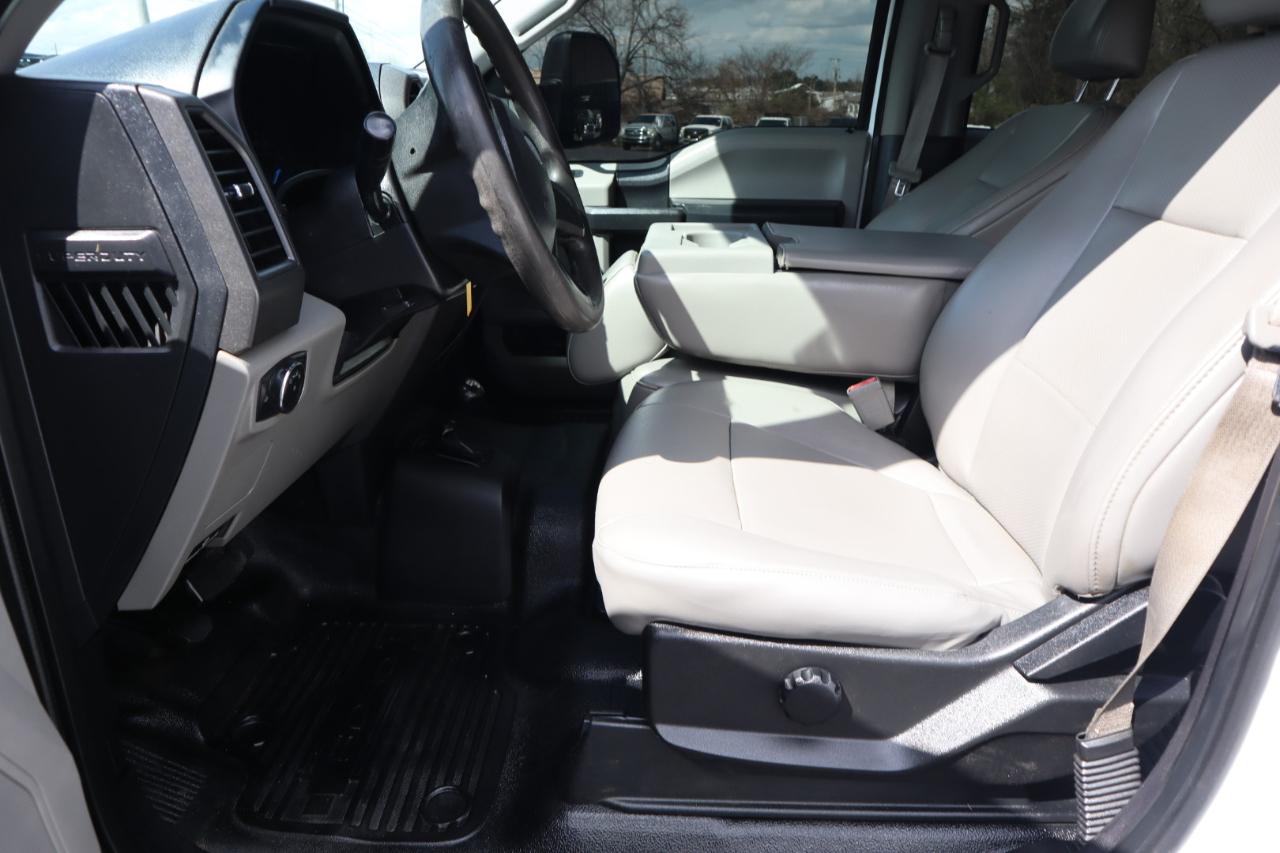 Ford Super Duty F-350 DRW Lariat 4WD Crew Cab 179" WB 60" CA 2019