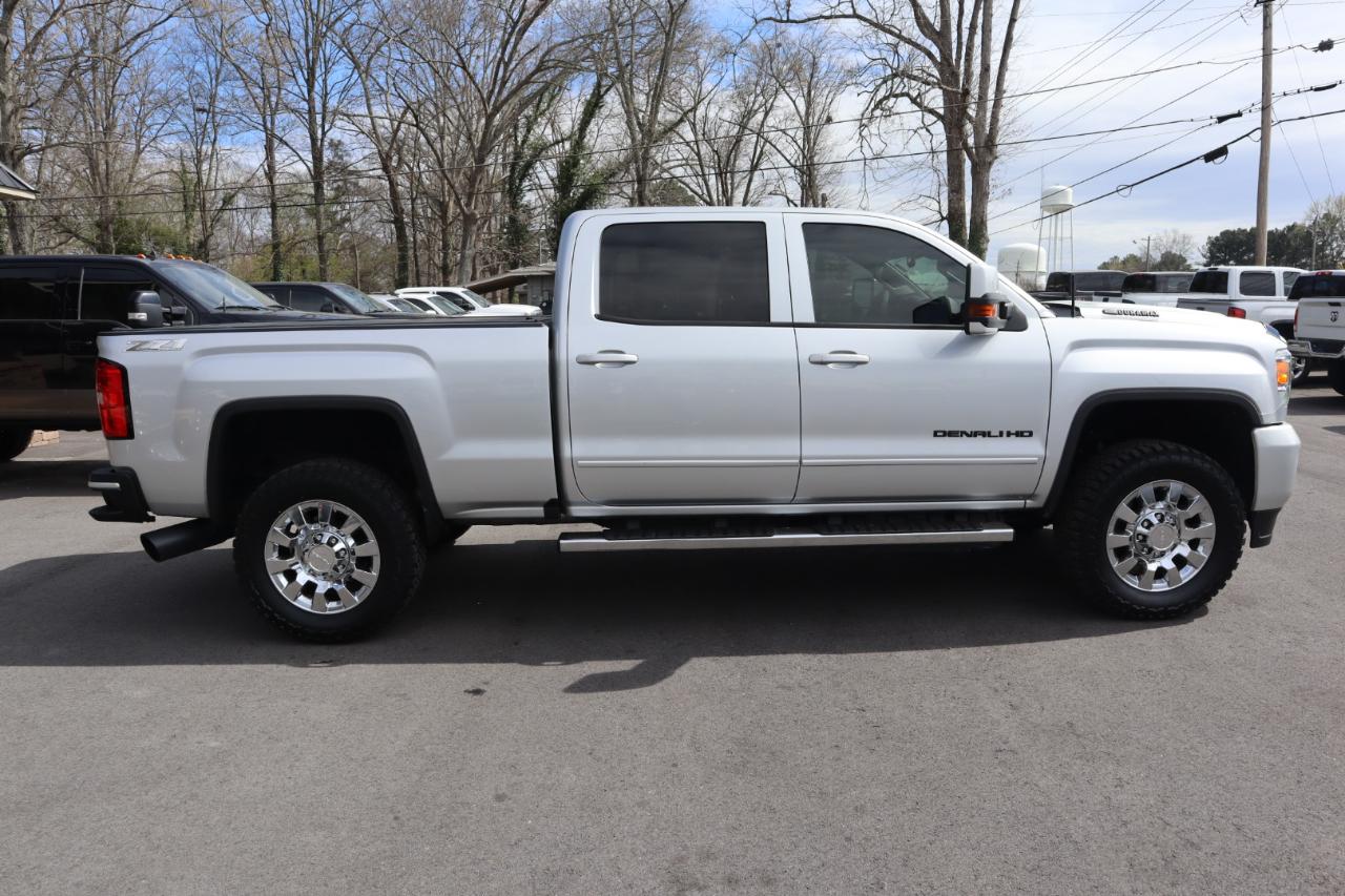 GMC Sierra 2500HD 4WD Crew Cab 153.7" Denali 2018