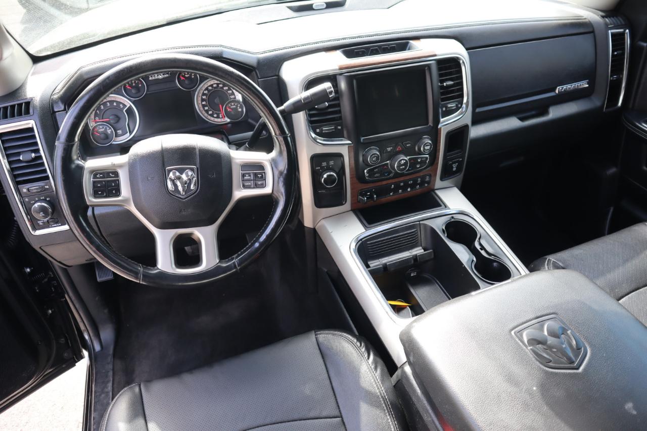 RAM 3500 Laramie 4x4 Crew Cab 8' Box 2017