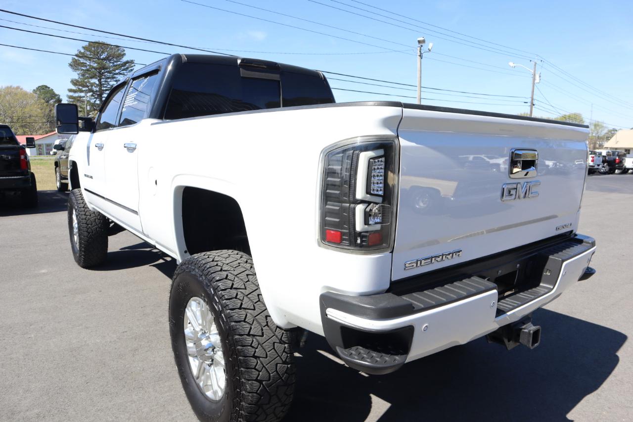 GMC Sierra 2500HD available WiFi 4WD Crew Cab 153.7" Denali 2015