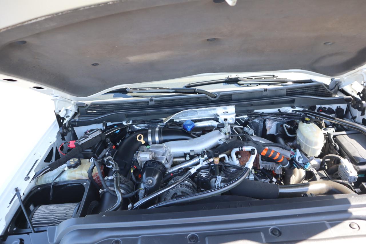 GMC Sierra 2500HD available WiFi 4WD Crew Cab 153.7" Denali 2015