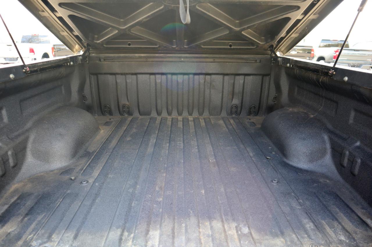 Toyota Tundra 4WD SR5 CrewMax 5.5' Bed 5.7L (Natl) 2017