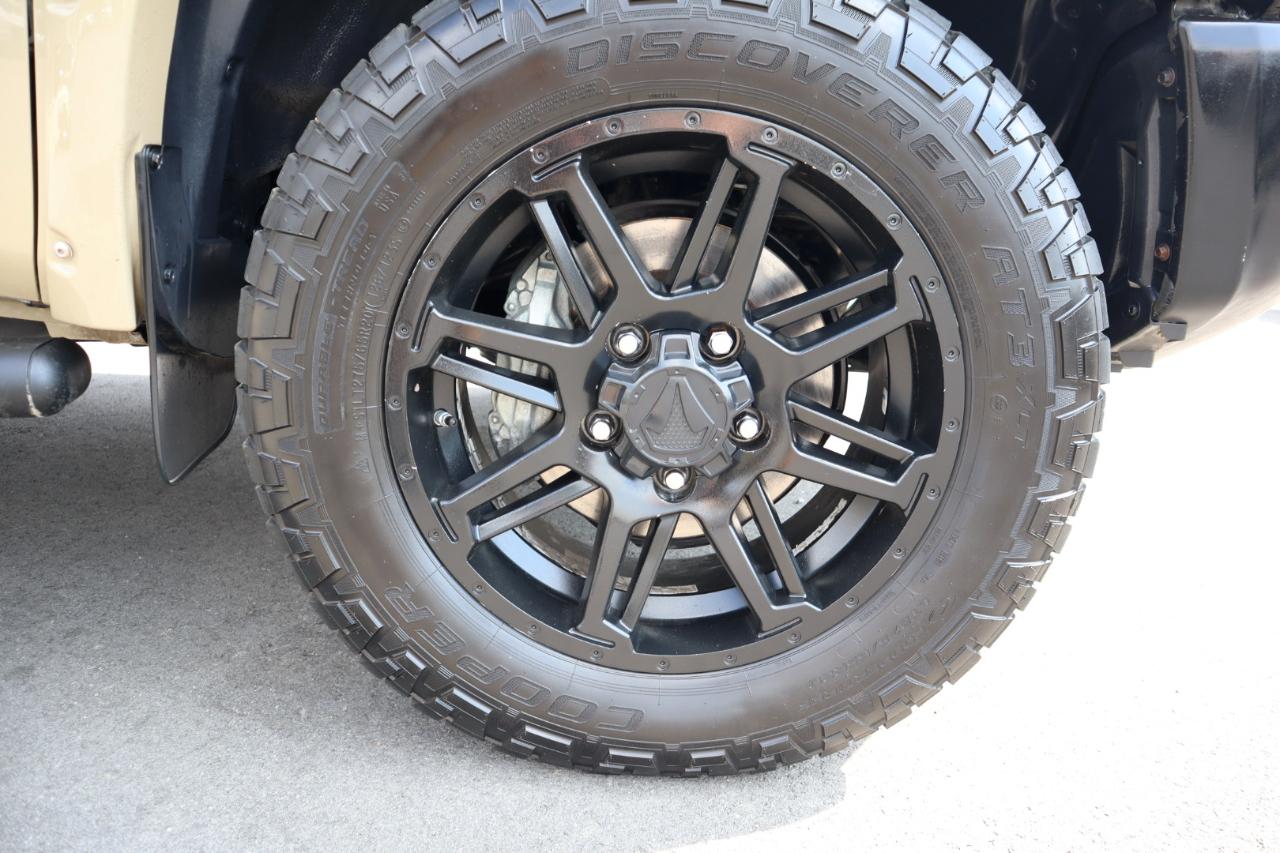 Toyota Tundra 4WD SR5 CrewMax 5.5' Bed 5.7L (Natl) 2017