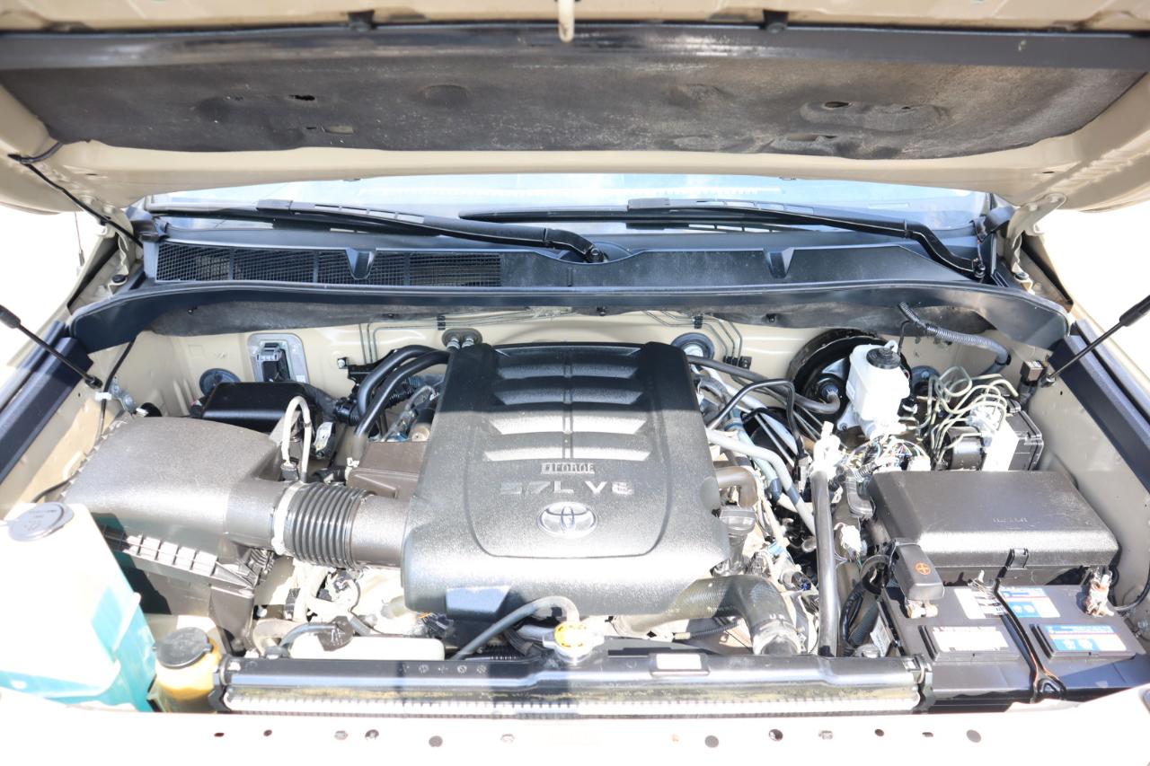 Toyota Tundra 4WD SR5 CrewMax 5.5' Bed 5.7L (Natl) 2017