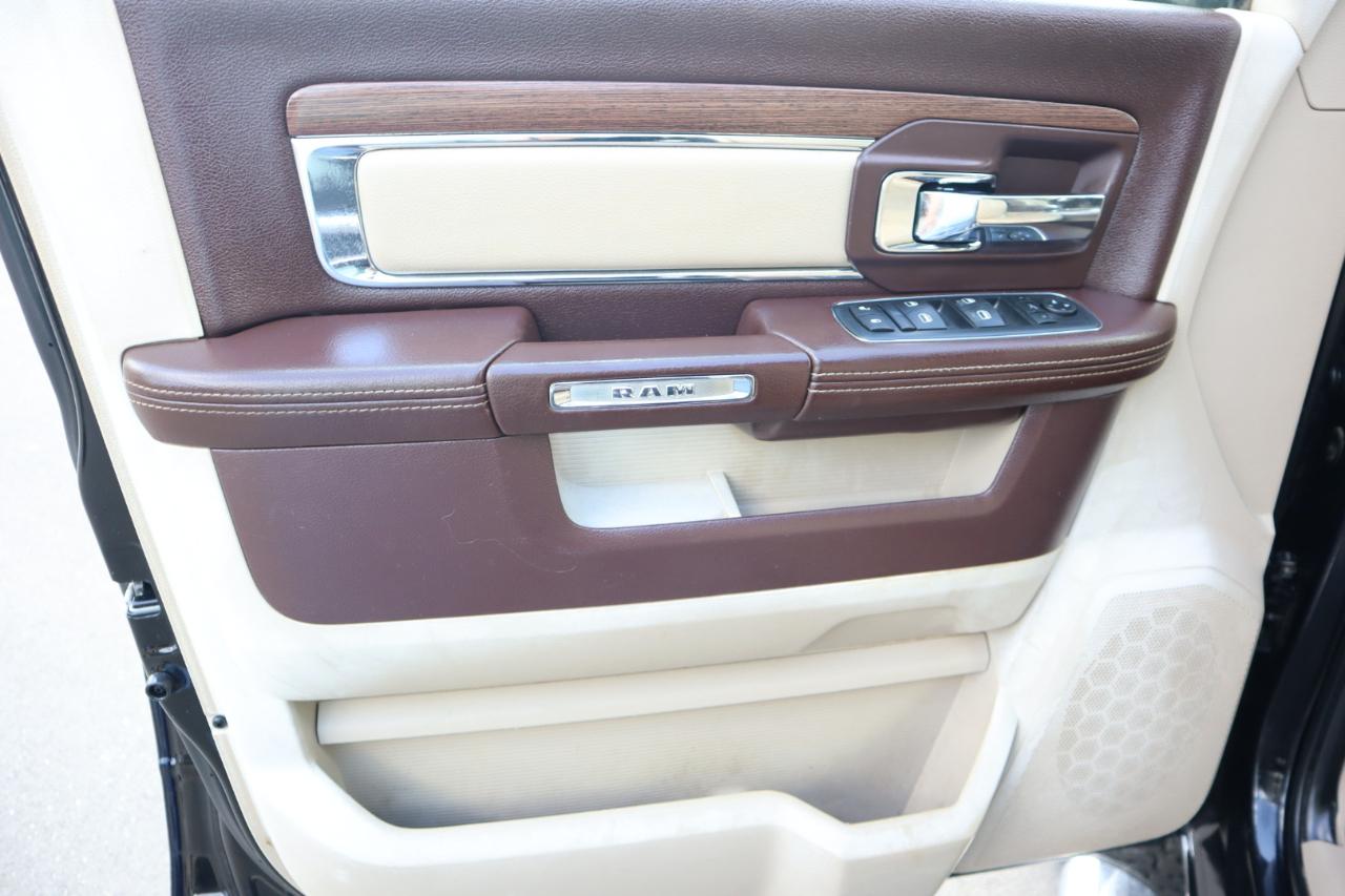 RAM 3500 Laramie 4x4 Crew Cab 8' Box 2017