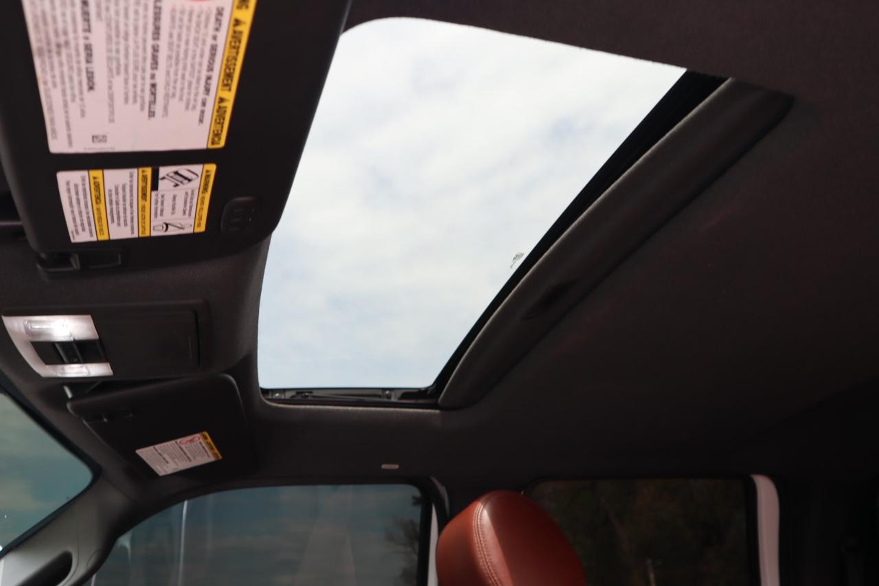 Ford Super Duty F-250 SRW 4WD Crew Cab 156" King Ranch 2012