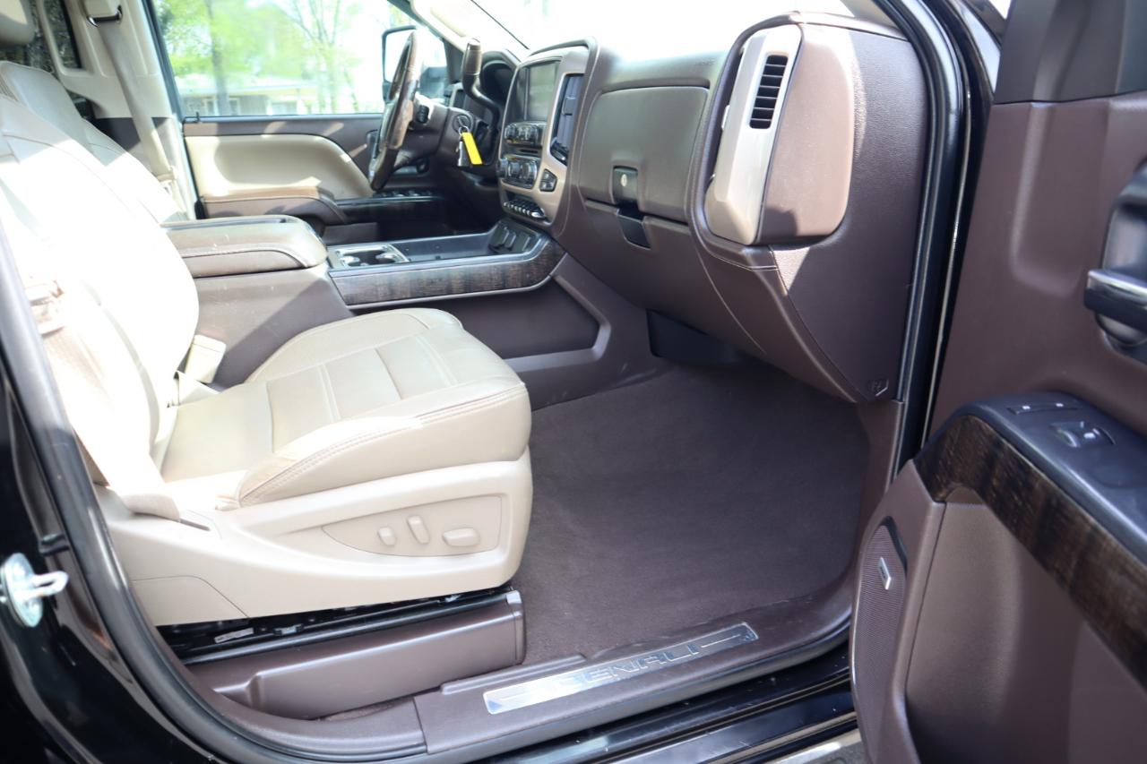 GMC Sierra 2500HD available WiFi 4WD Crew Cab 153.7" Denali 2015