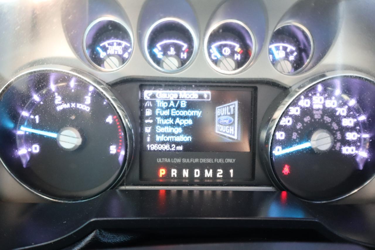 Ford Super Duty F-250 SRW 4WD Crew Cab 156" Lariat 2015