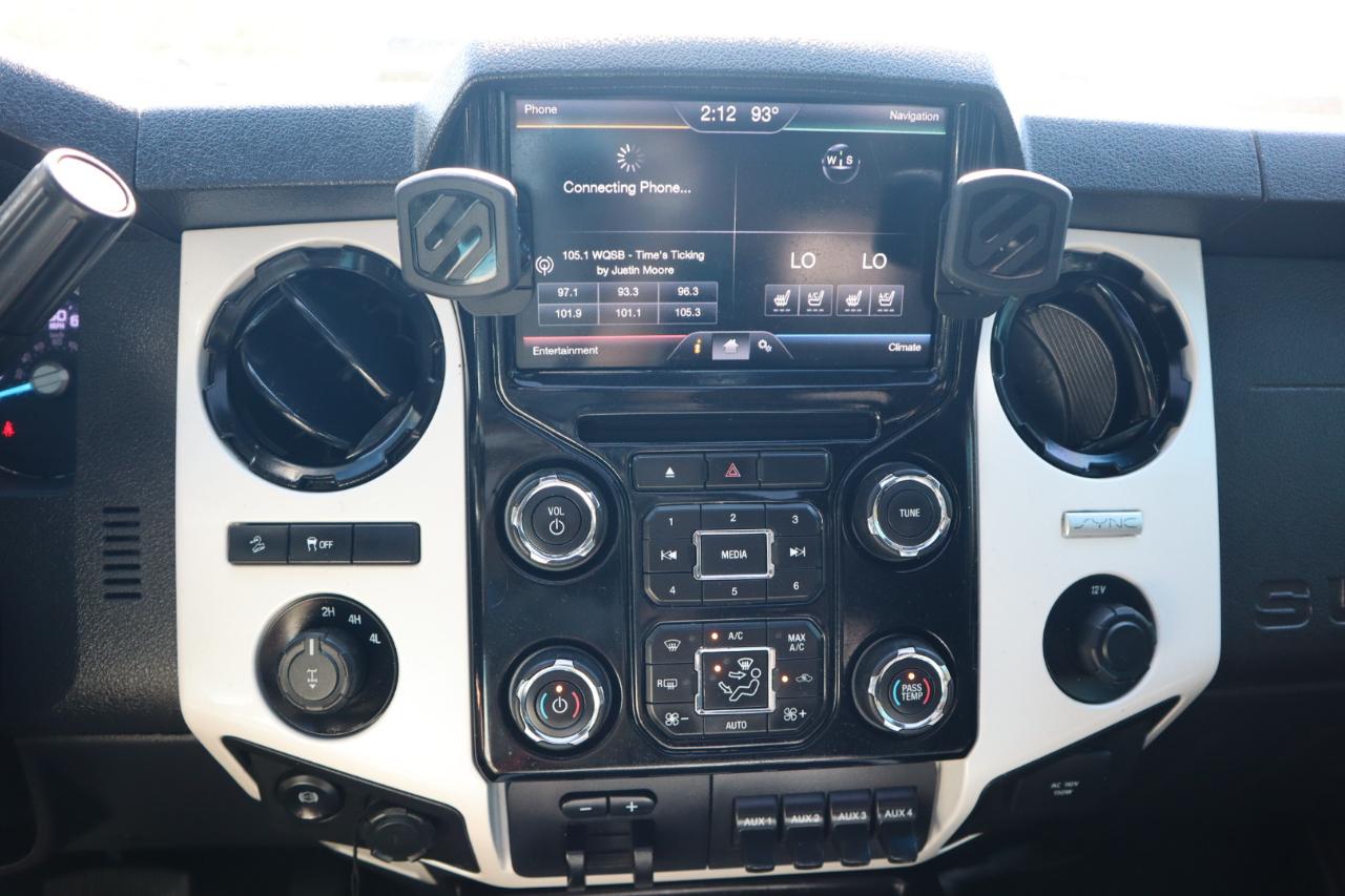 Ford Super Duty F-250 SRW 4WD Crew Cab 156" Lariat 2015