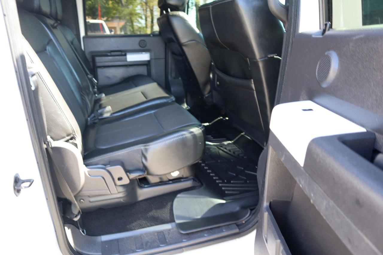 Ford Super Duty F-250 SRW 4WD Crew Cab 156" Lariat 2015