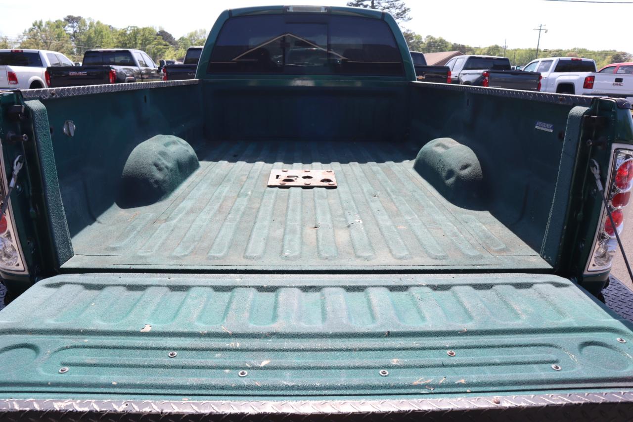 Dodge Ram 3500 4dr Quad Cab 160.5" WB DRW 4WD SLT 2003