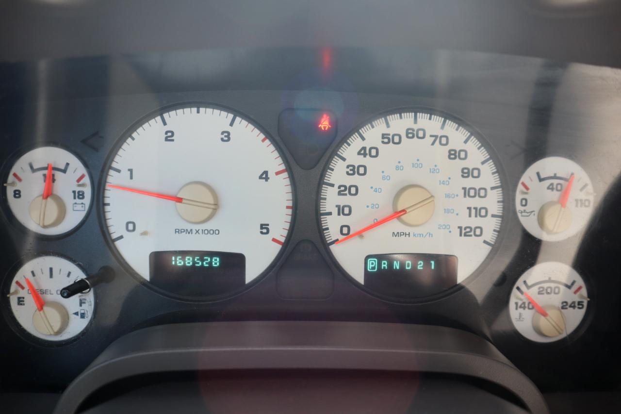 Dodge Ram 3500 4dr Quad Cab 160.5" WB DRW 4WD SLT 2003