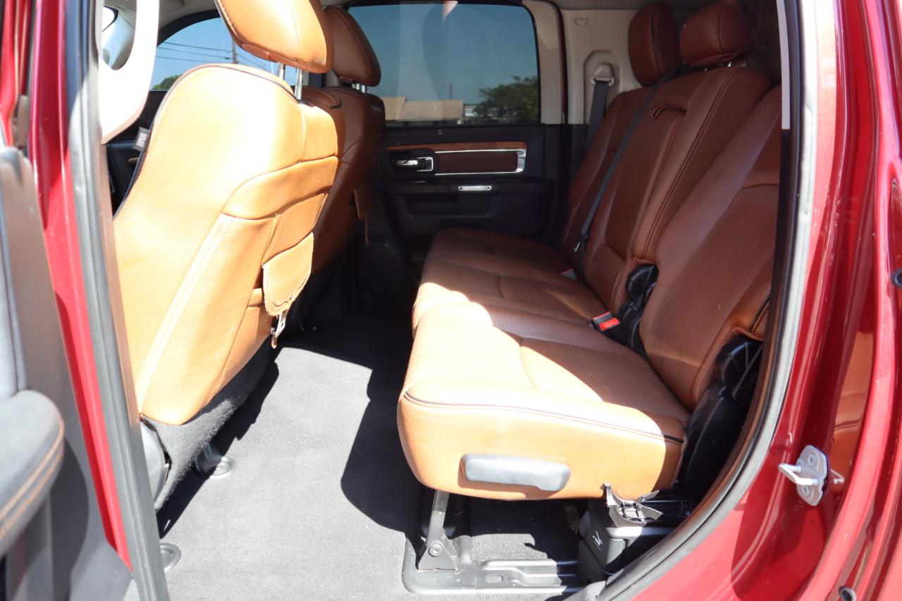 RAM 3500 4WD Mega Cab 160.5" Longhorn 2015