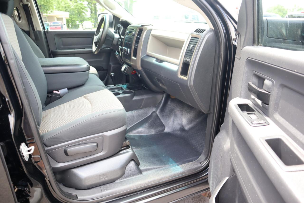 RAM 3500 4WD Crew Cab 172" WB 60" CA ST 2012