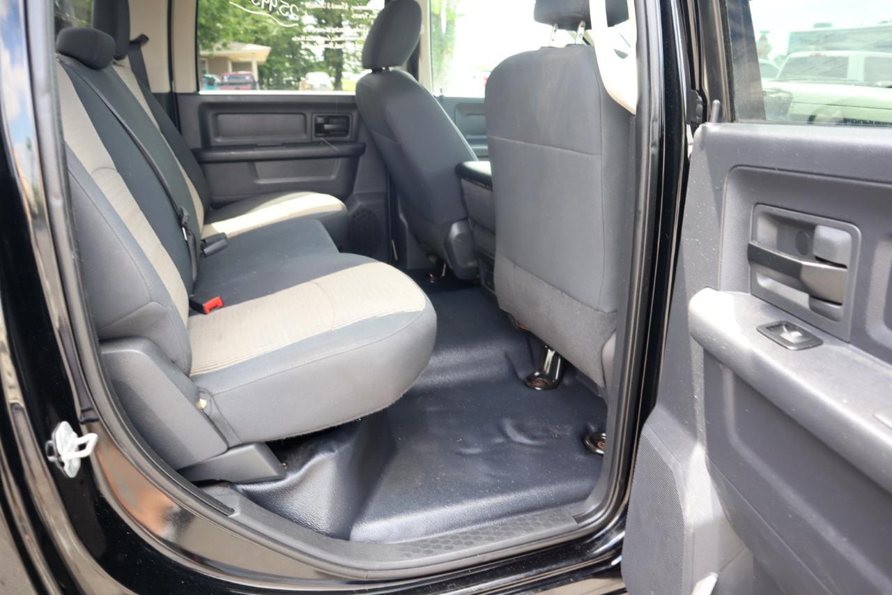 RAM 3500 4WD Crew Cab 172" WB 60" CA ST 2012