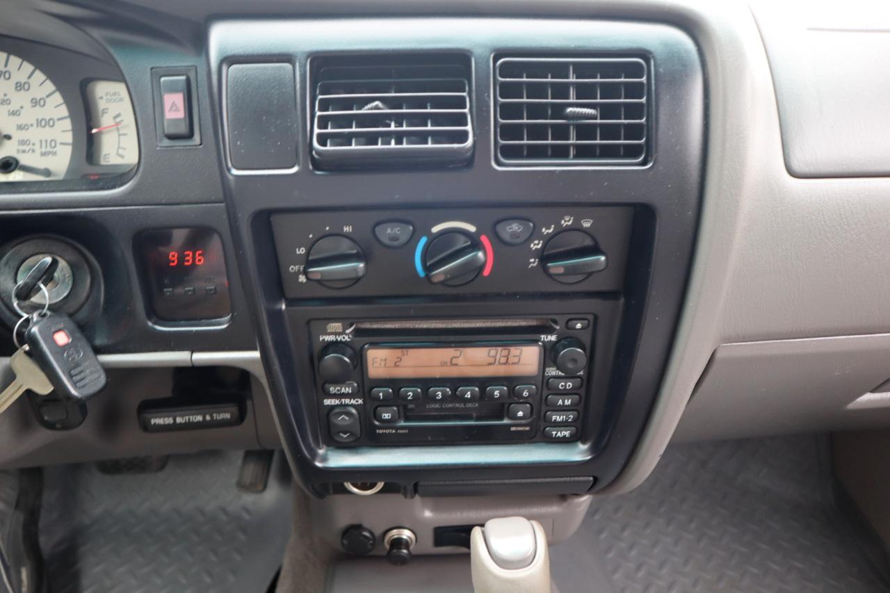 Toyota Tacoma DoubleCab V6 Auto 4WD (Natl) 2004