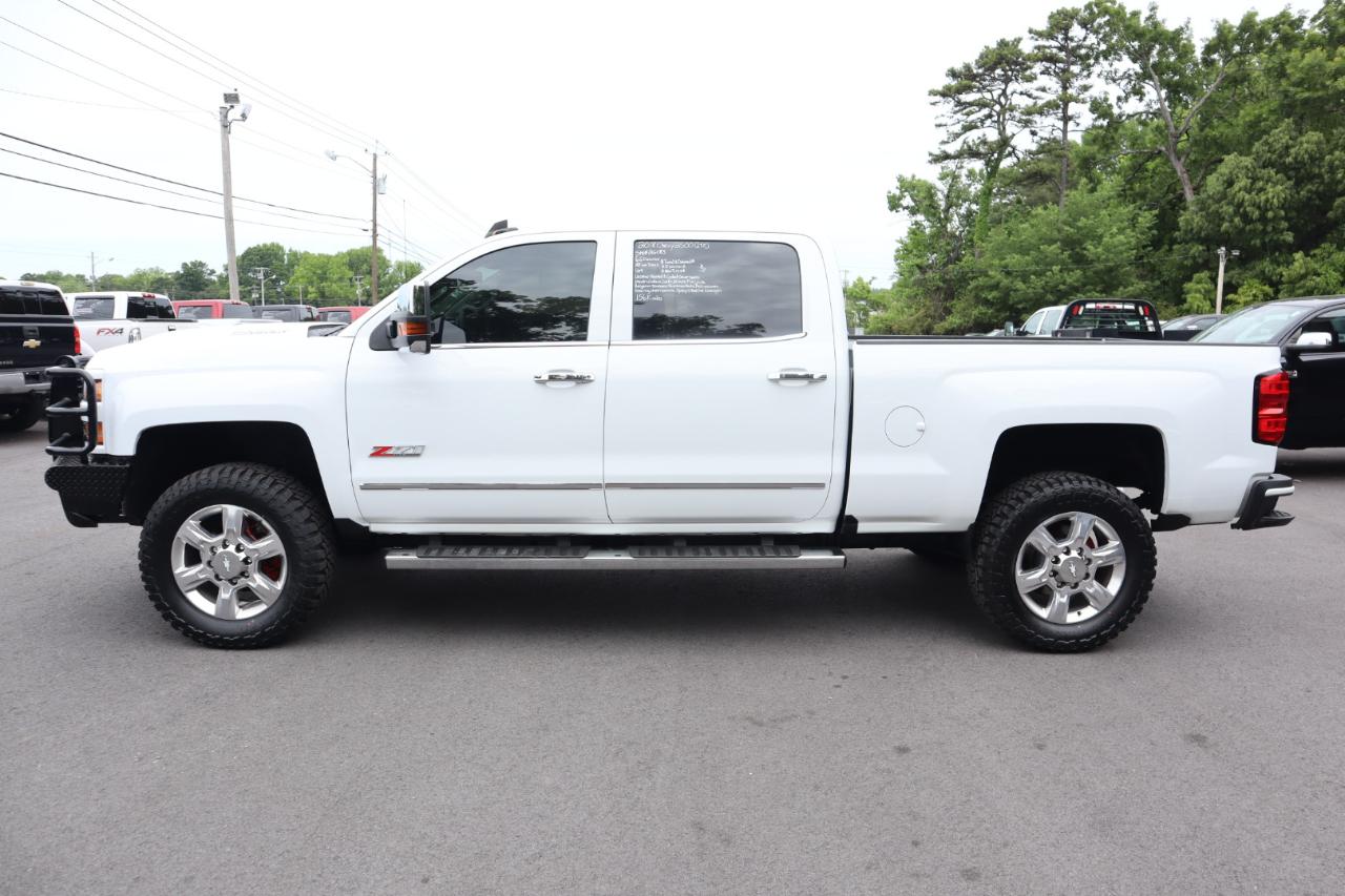 Chevrolet Silverado 2500HD 4WD Crew Cab 153.7" LTZ 2018