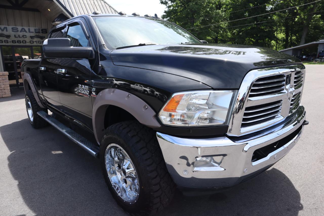 RAM 2500 Big Horn 4x4 Crew Cab 6'4" Box 2017