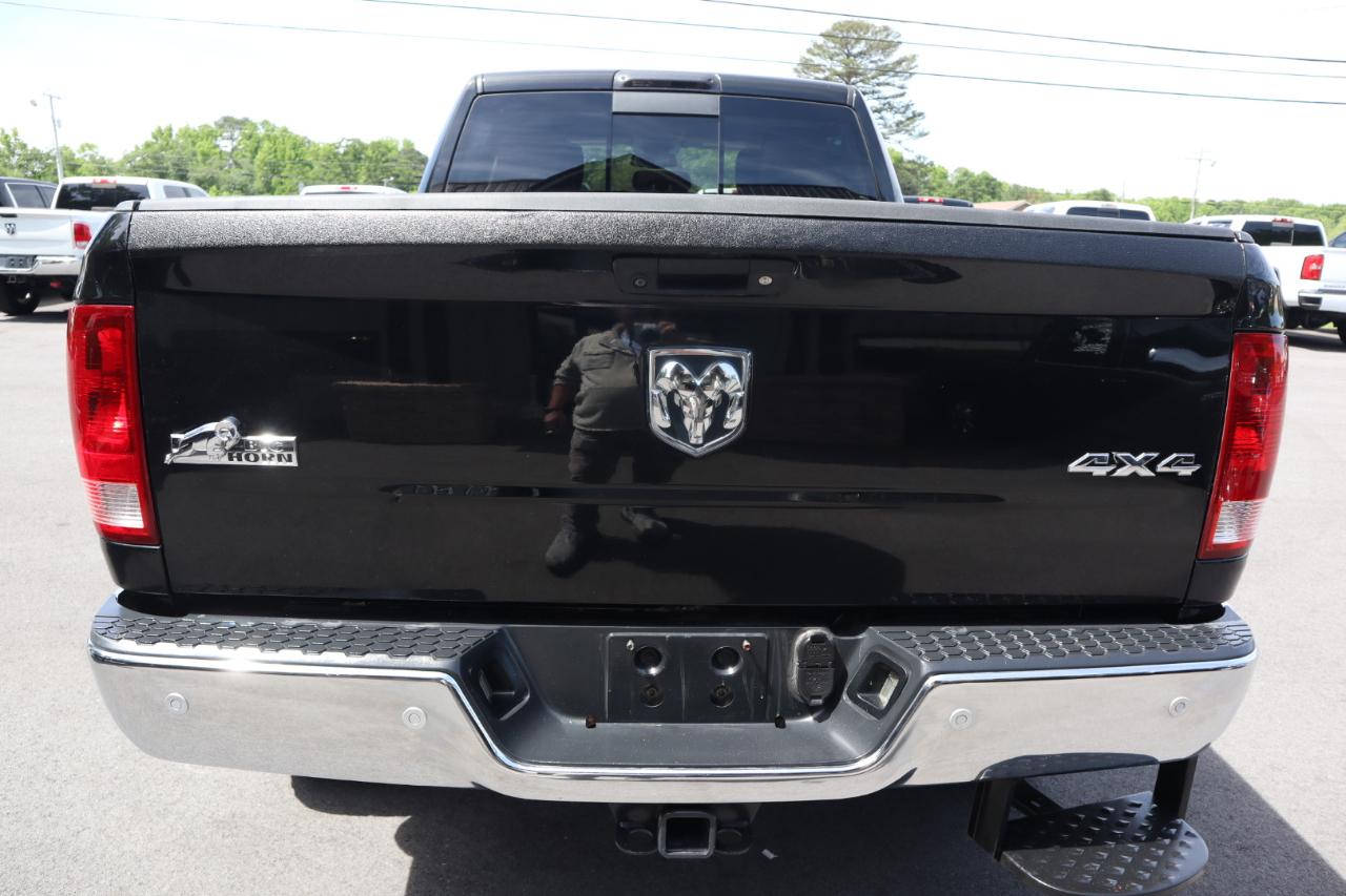 RAM 2500 Big Horn 4x4 Crew Cab 6'4" Box 2017