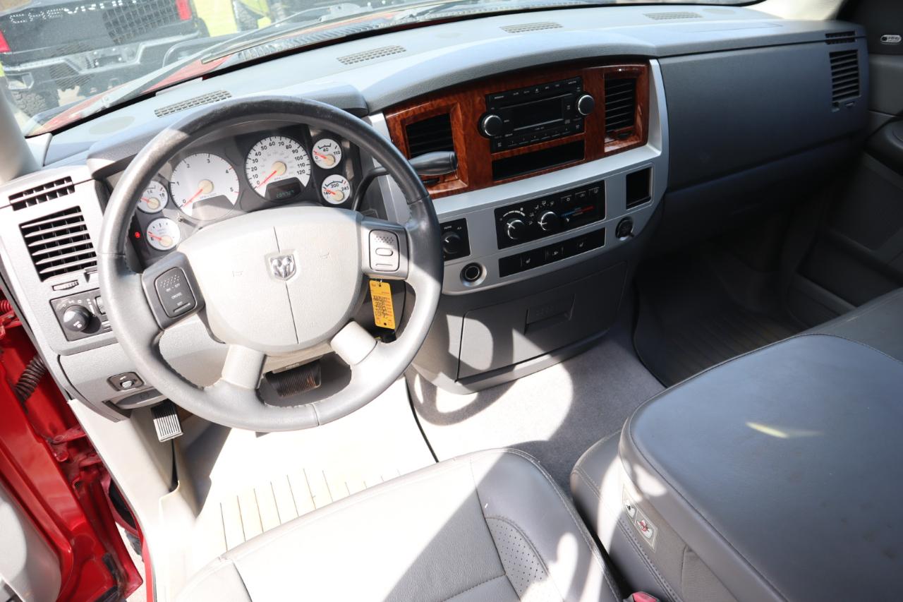 Dodge Ram 2500 4dr Quad Cab 140.5 4WD Laramie 2006