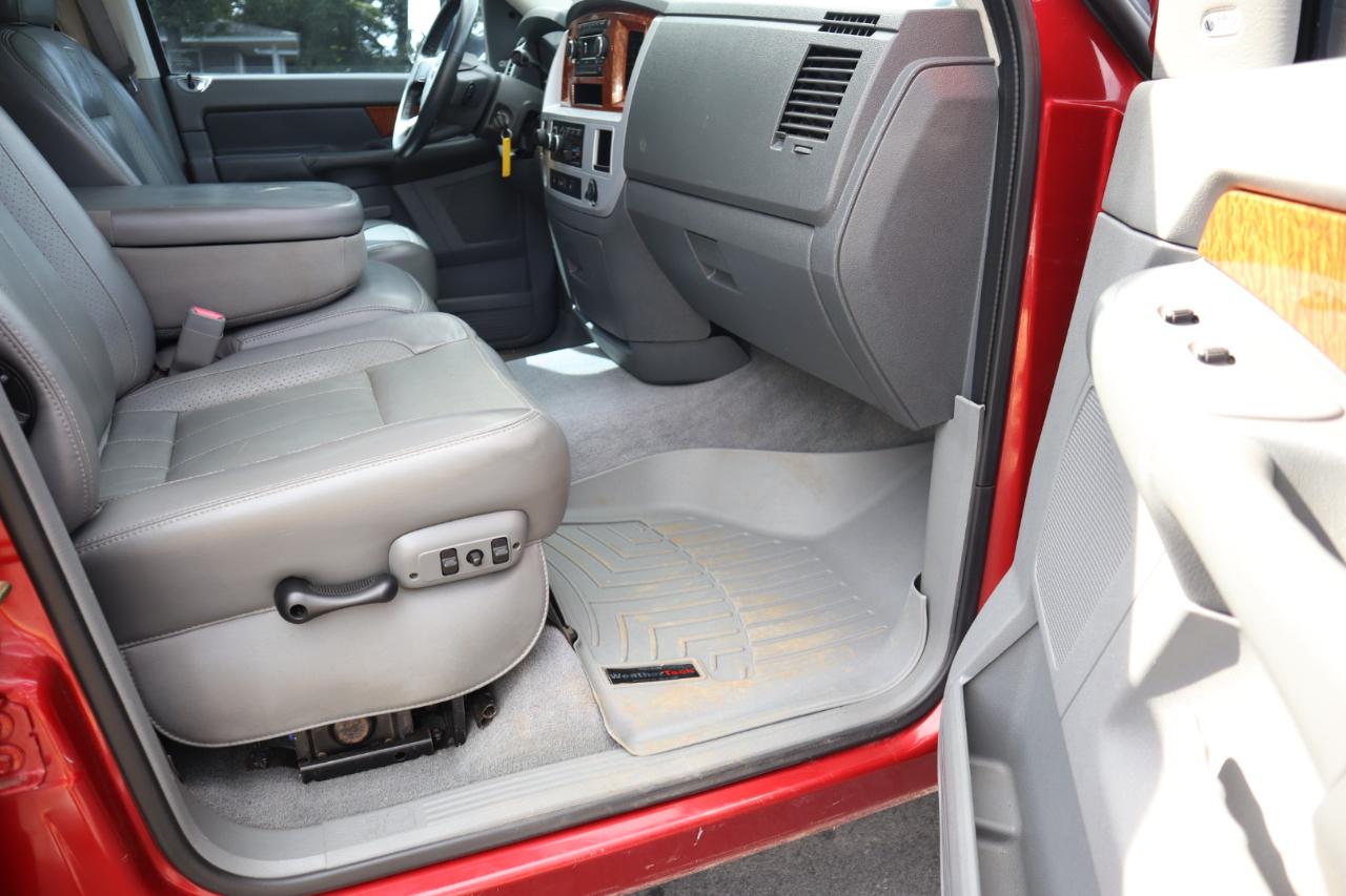 Dodge Ram 2500 4dr Quad Cab 140.5 4WD Laramie 2006