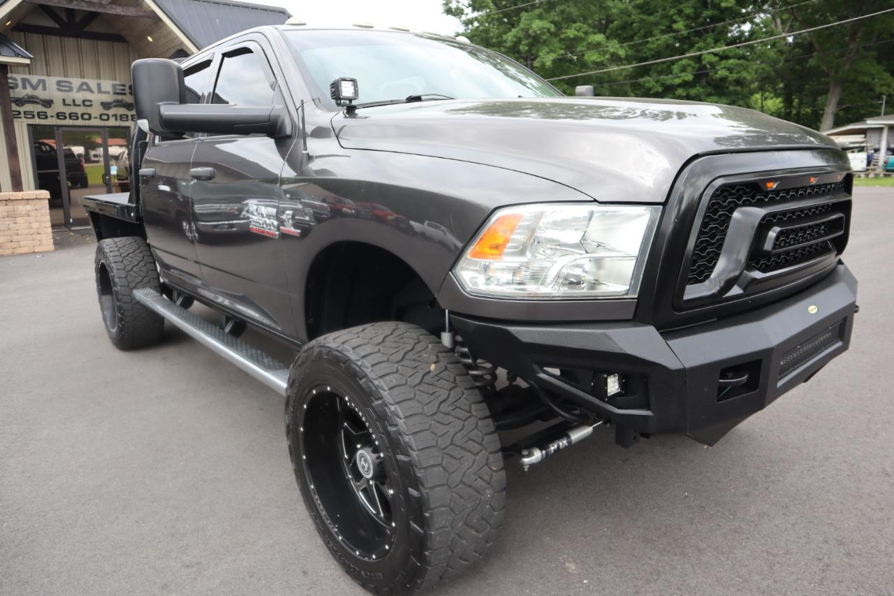 RAM 2500 Tradesman 4x4 Crew Cab 6'4" Box 2018